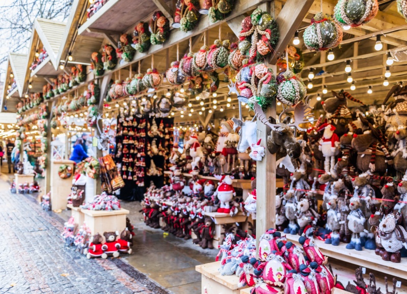 Your Guide to Manchester’s Christmas Market (2024) - Victoria Riverside